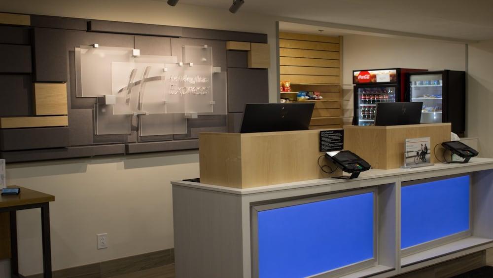 Holiday Inn Express Winfield - Teays Valley Hurricane Exteriér fotografie