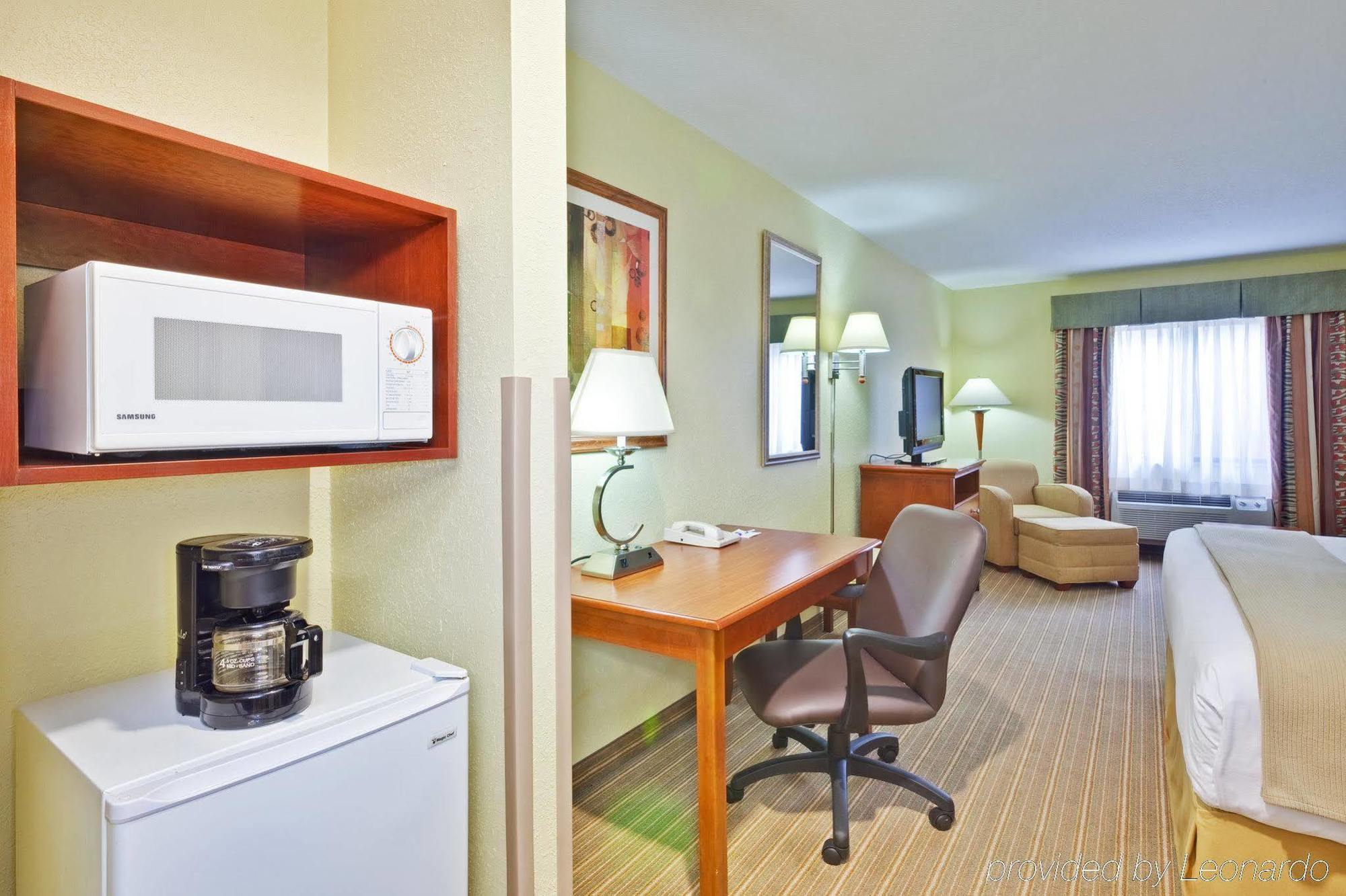 Holiday Inn Express Winfield - Teays Valley Hurricane Exteriér fotografie