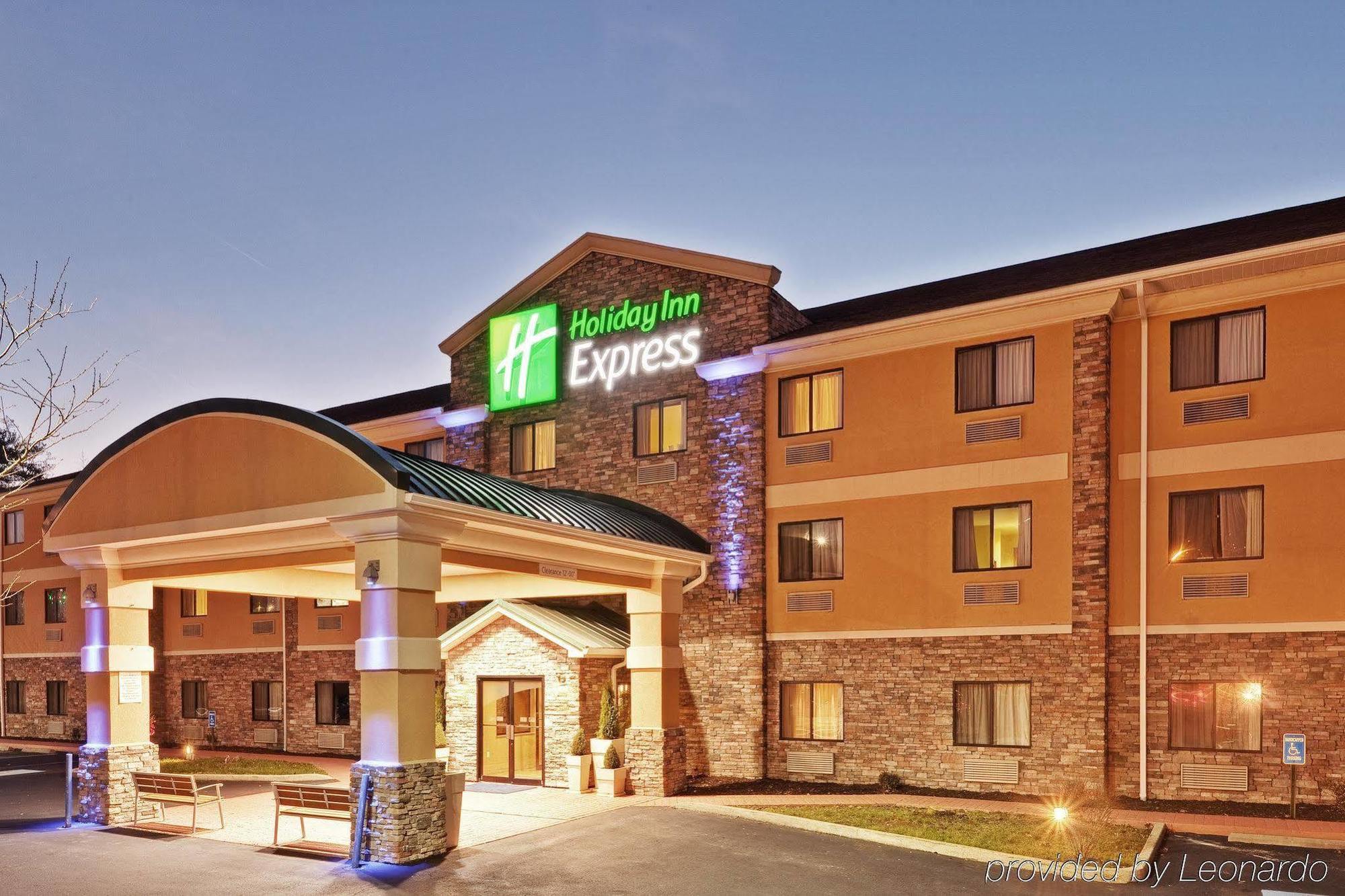 Holiday Inn Express Winfield - Teays Valley Hurricane Exteriér fotografie