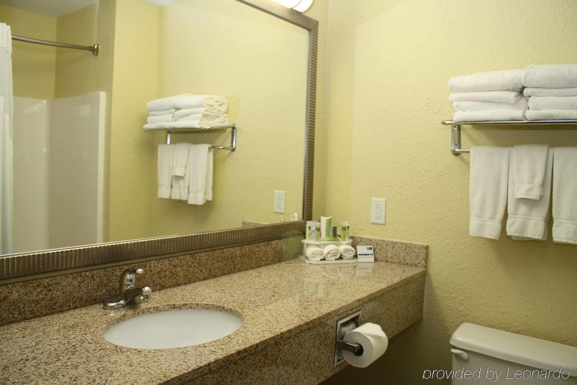 Holiday Inn Express Winfield - Teays Valley Hurricane Exteriér fotografie