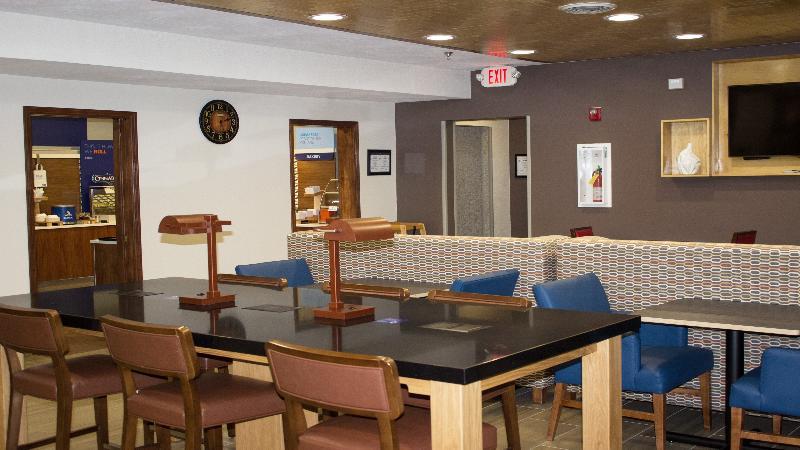 Holiday Inn Express Winfield - Teays Valley Hurricane Exteriér fotografie