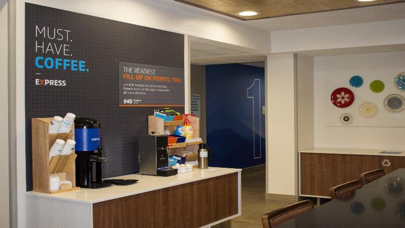 Holiday Inn Express Winfield - Teays Valley Hurricane Exteriér fotografie